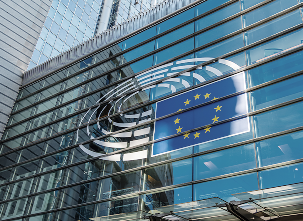 União Europeia aprova AI Omnibus e simplifica regras do AI ACT