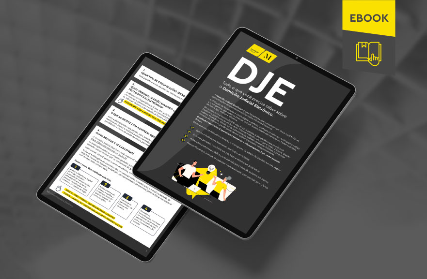Mockup ilustrativo de dois tablets, um acima do outro, com imagens do conteúdo interno do e-book. No canto superior direito, faixa descritiva nas cores amarelo e cinza, com o nome "e-book" escrito