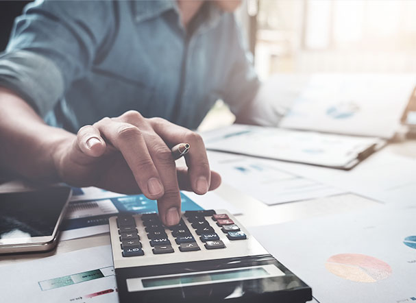 Review of Repetitive Topic No. 677/STJ: debtor's exemption from the payment of late payment charges after the execution is secured